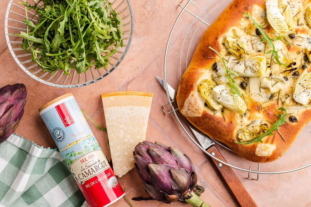 recette de la Foccacia blanche à l'artichaut et aux câpres